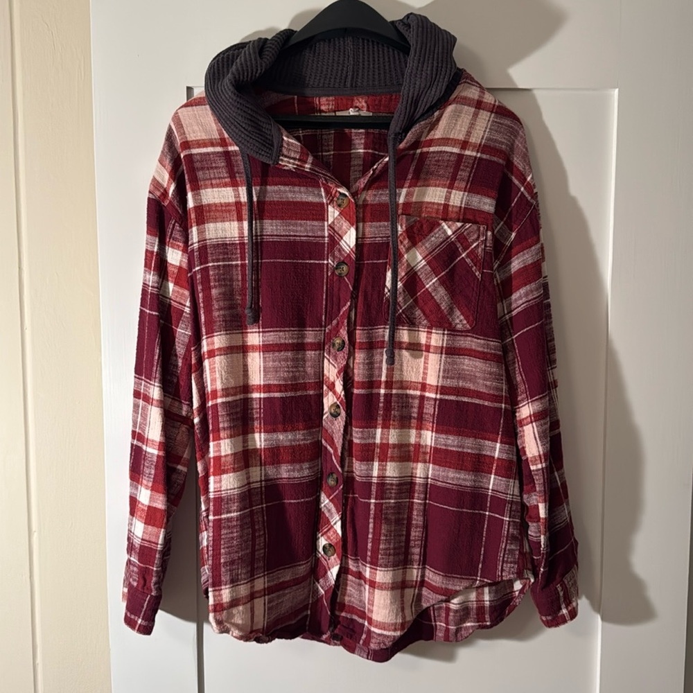 Maurice’s Hooded plaid flannel shacket size Medium